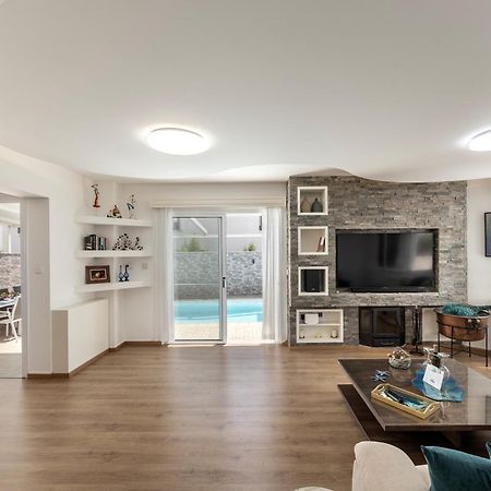 Accomoteleia Crystal Lagoon Villa Protaras Dış mekan fotoğraf